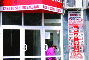 Deficitul extern depreciază leul Deficitul extern depreciază leul